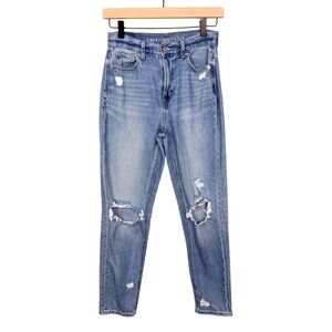 American Eagle Distressed Mom Jeans Light Wash Size 0